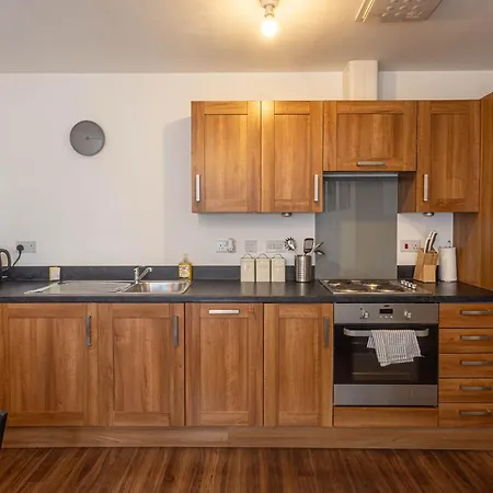 Apartman Stylish 2br Flat - Free Gym - Contractors *