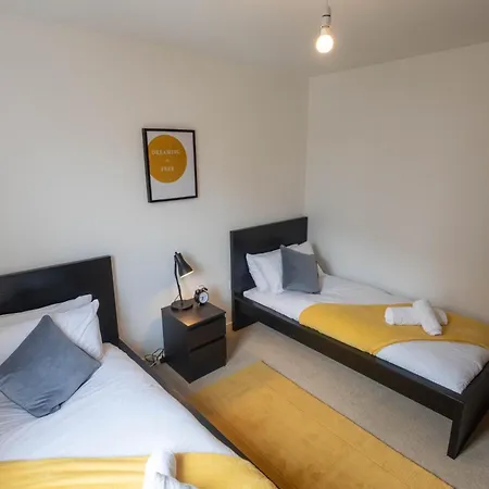 Apartment Stylish 2br Flat - Free Gym - Contractors