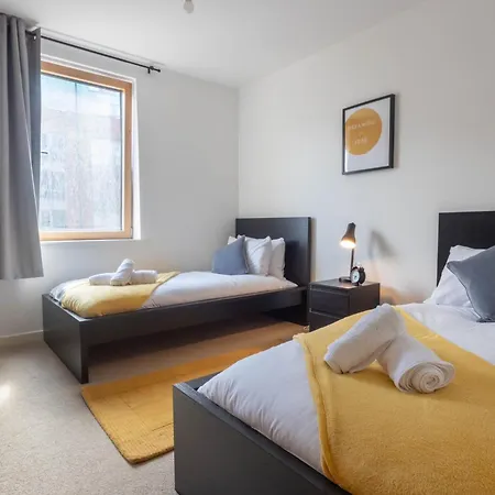 Apartment Stylish 2br Flat - Free Gym - Contractors