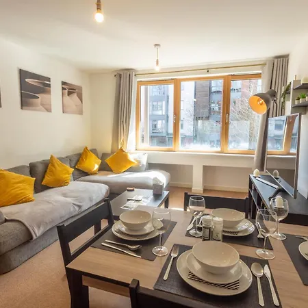 Stylish 2br Flat - Free Gym - Contractors 브리스틀